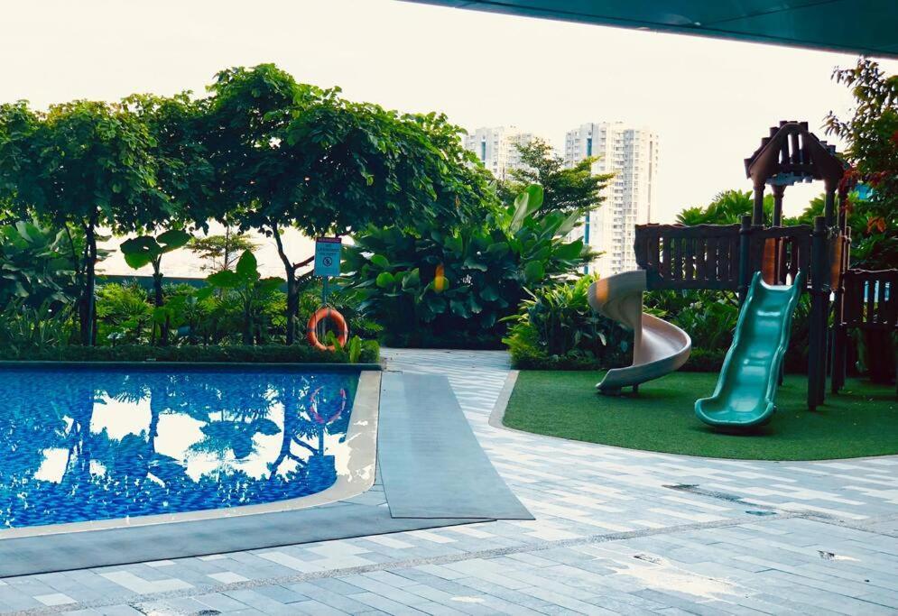 Air Residence 1Br With Balcony Free Netflix And Disney Plus Manila Exterior photo